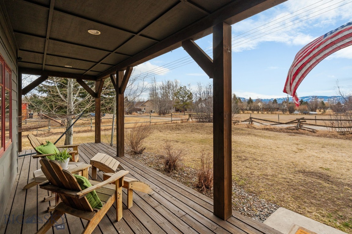 67 Upper Rainbow Road