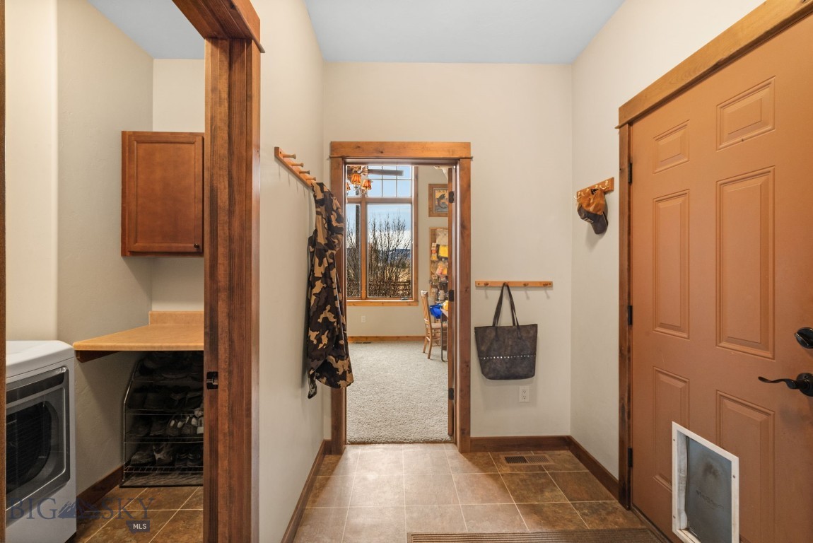 67 Upper Rainbow Road