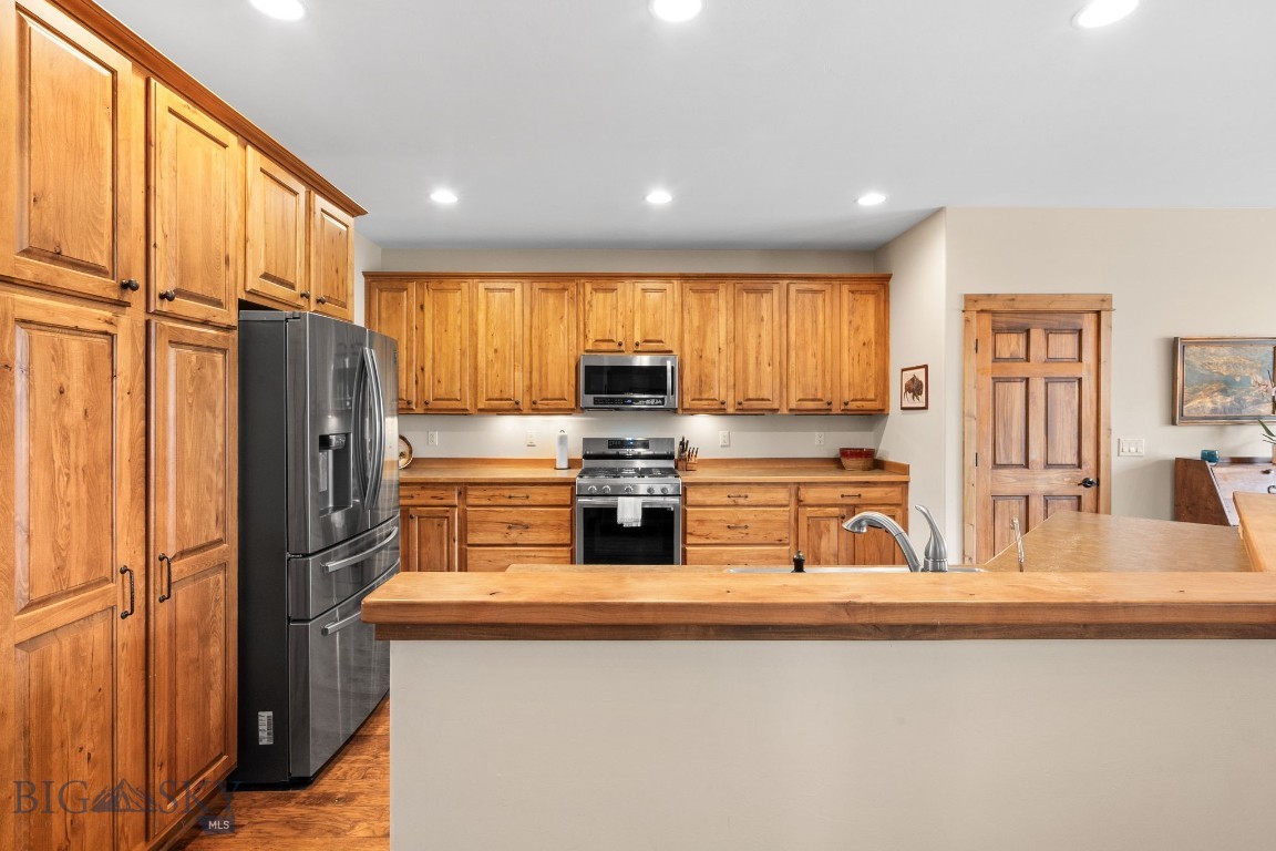 67 Upper Rainbow Road