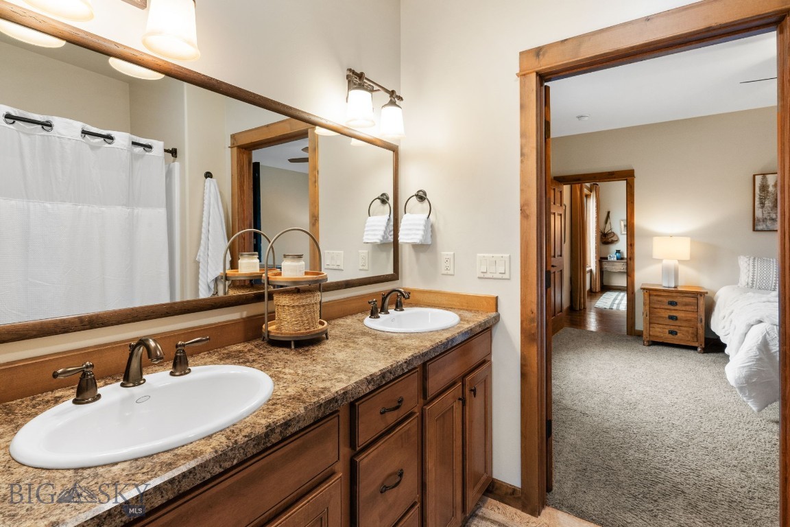 67 Upper Rainbow Road