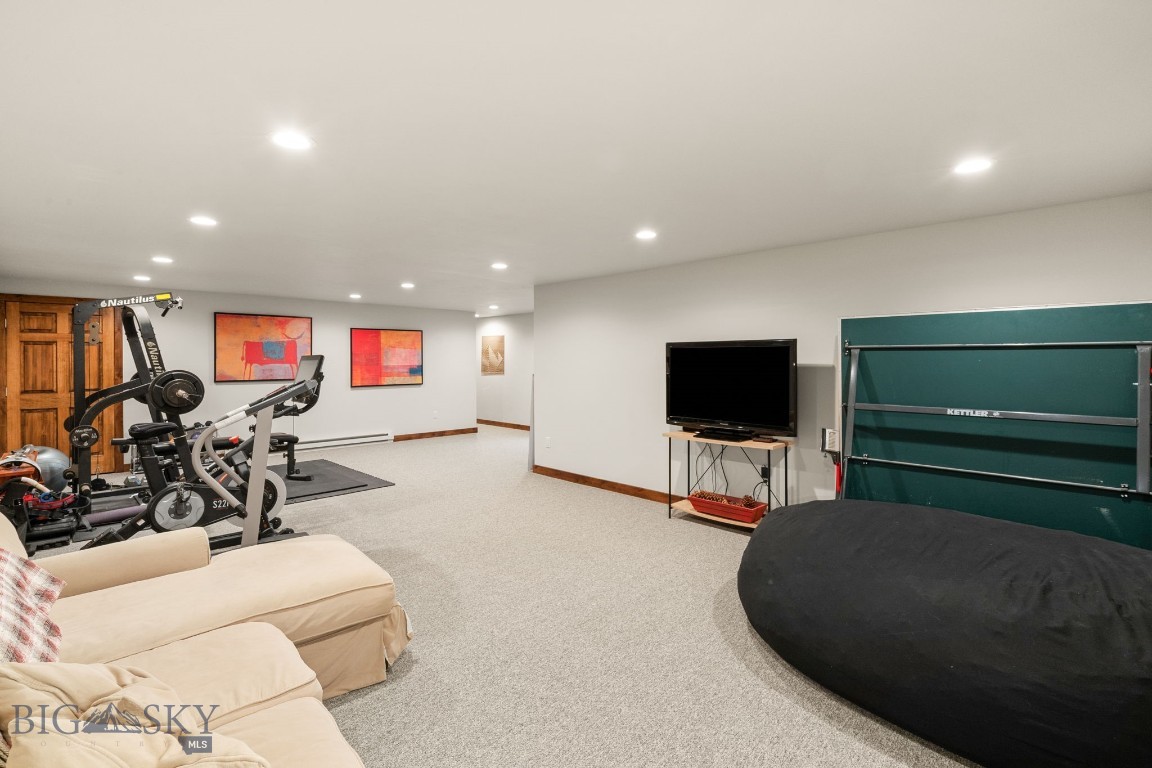 67 Upper Rainbow Road