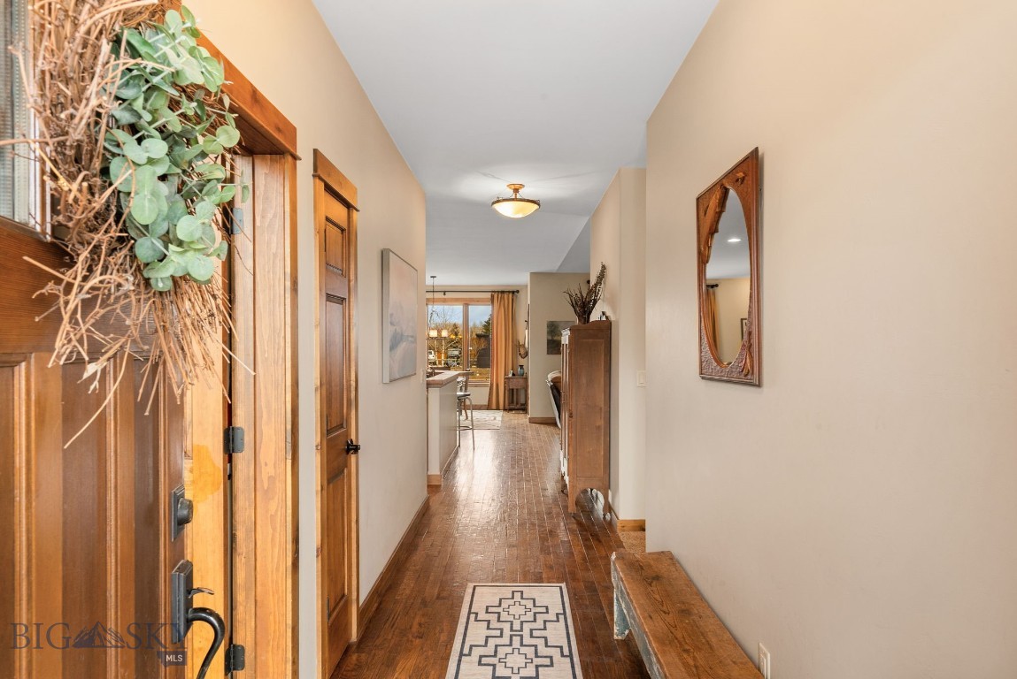 67 Upper Rainbow Road