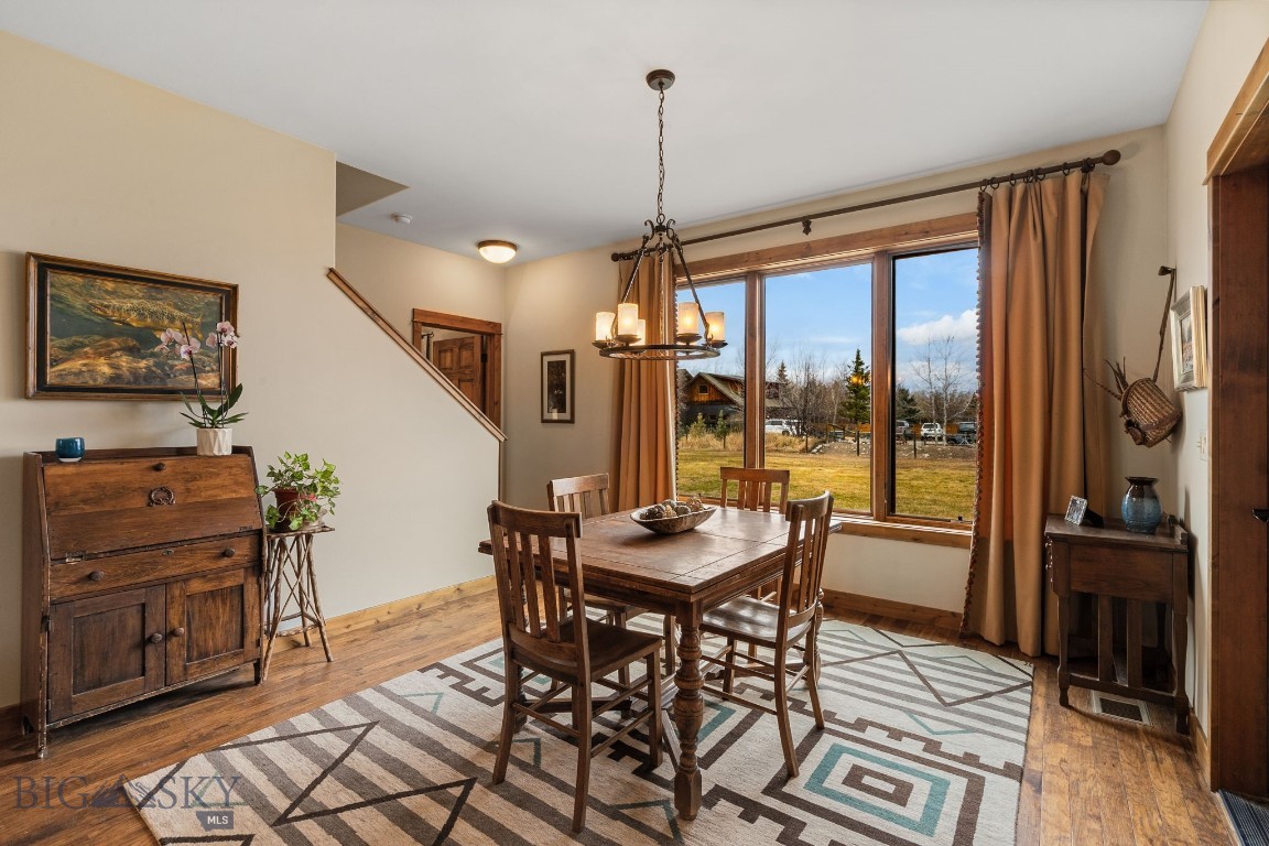 67 Upper Rainbow Road