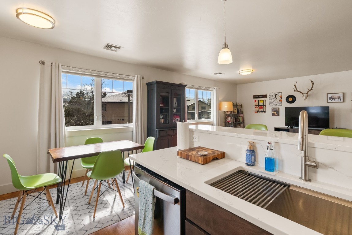 2115 Durston Road 13