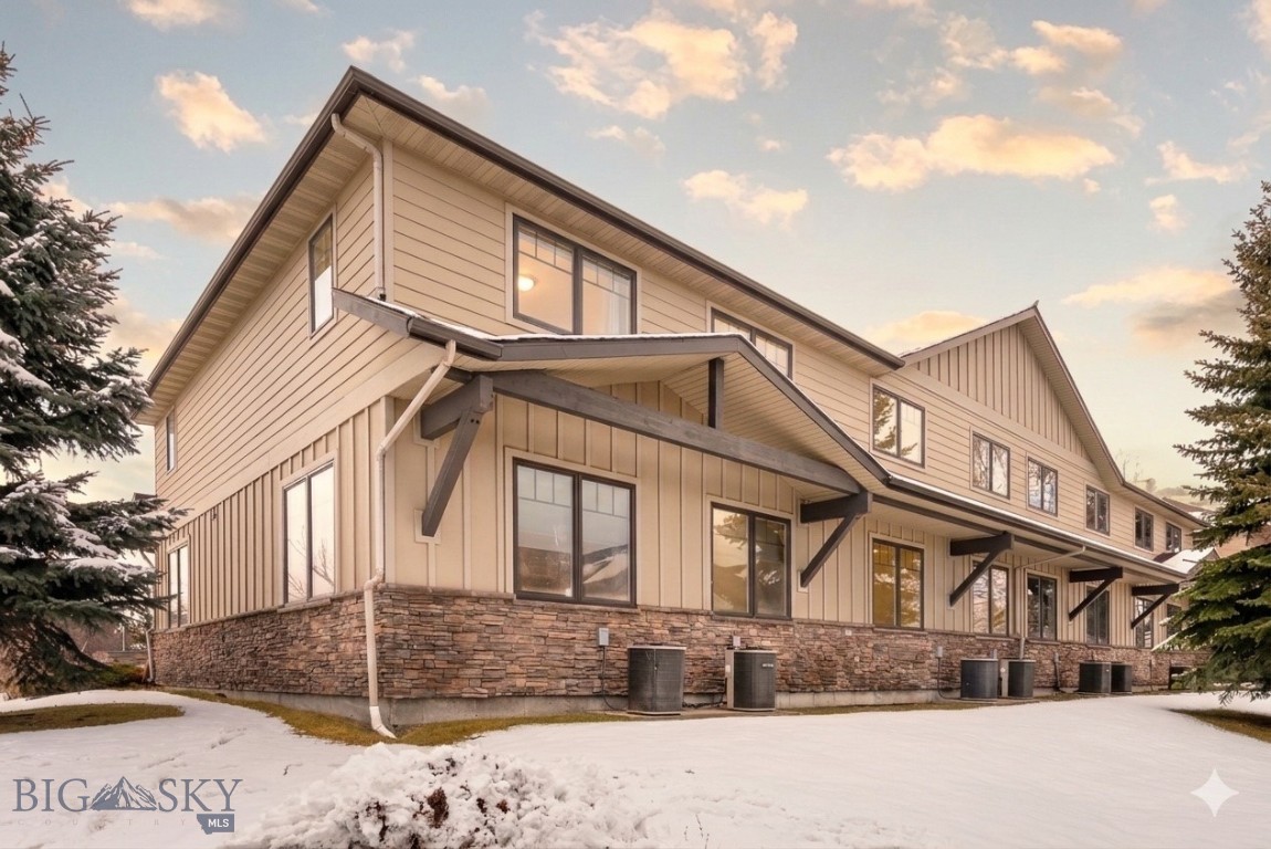 2115 Durston Road 13