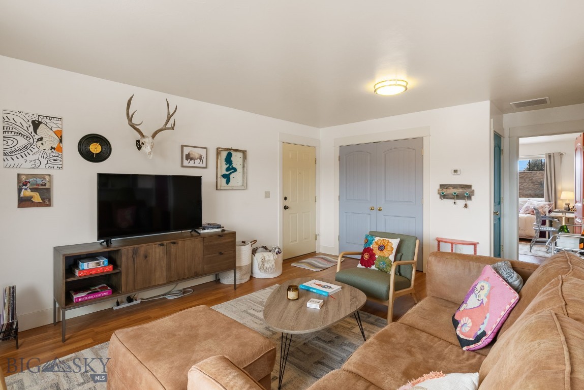 2115 Durston Road 13