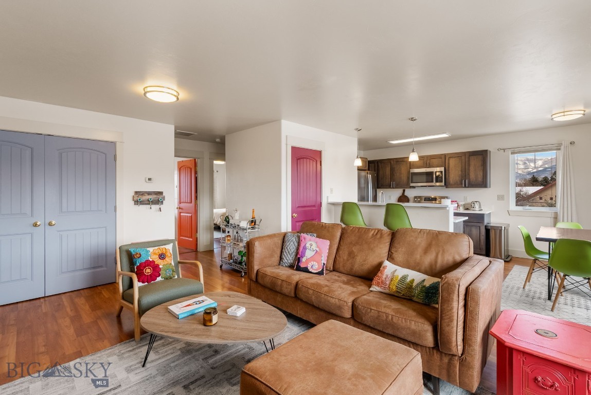 2115 Durston Road 13