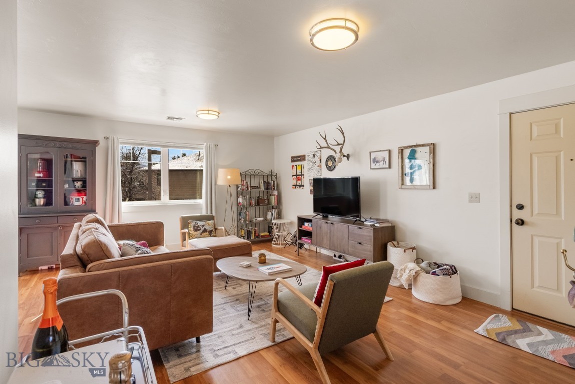 2115 Durston Road 13