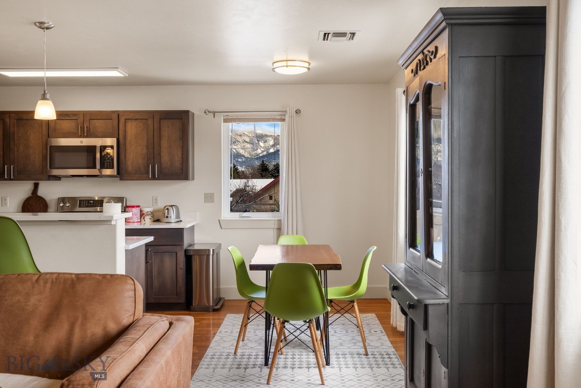 2115 Durston Road 13