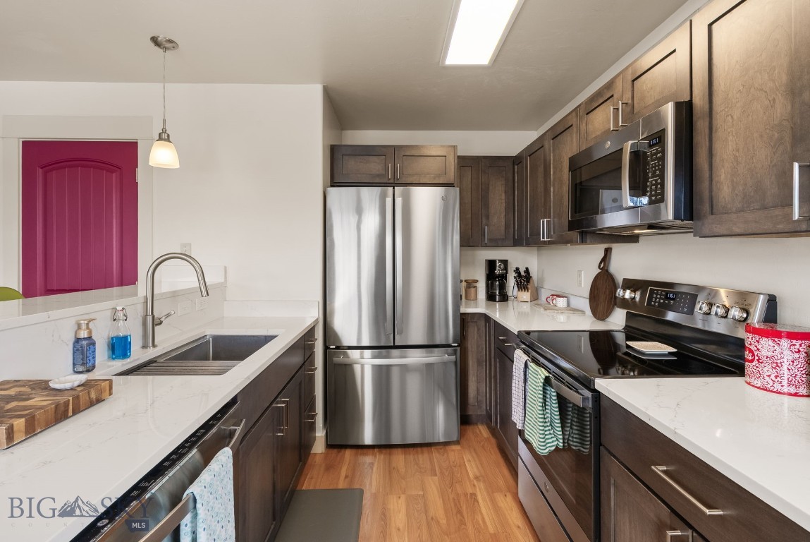 2115 Durston Road 13