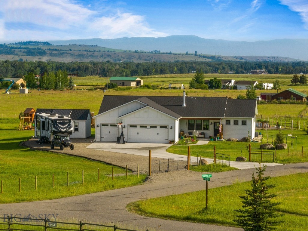 37 Cinnamon Bear Court