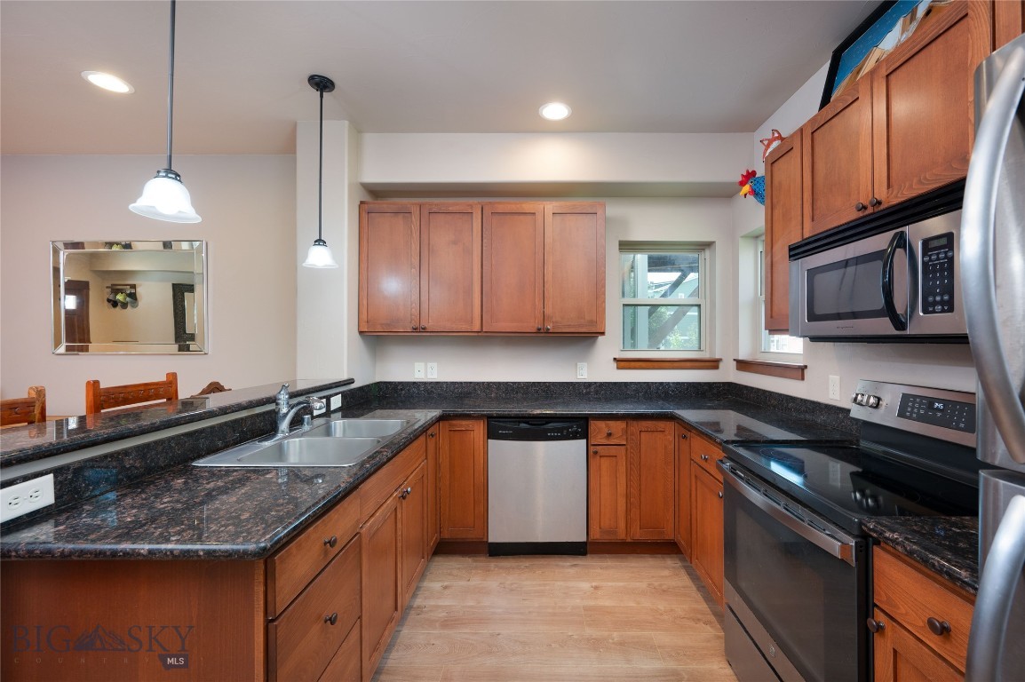 3327 N 27th Avenue Unit 16