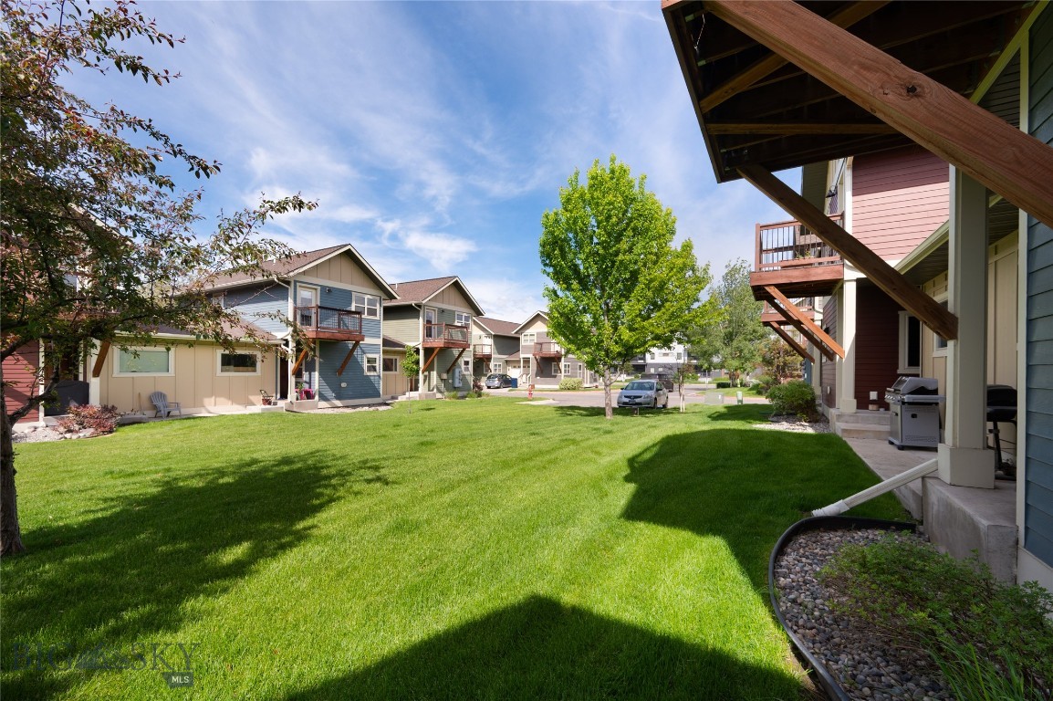 3327 N 27th Avenue Unit 16