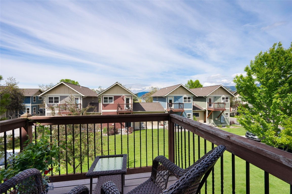 3327 N 27th Avenue Unit 16