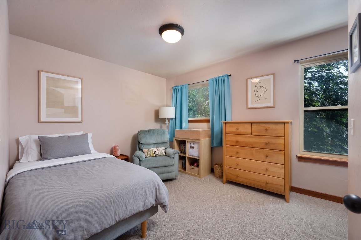 3327 N 27th Avenue Unit 16