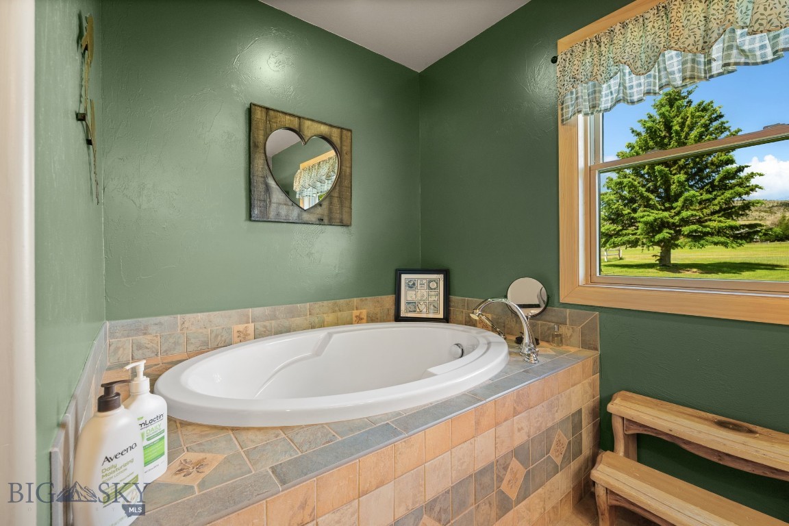 45 Sphinx Mountain Court