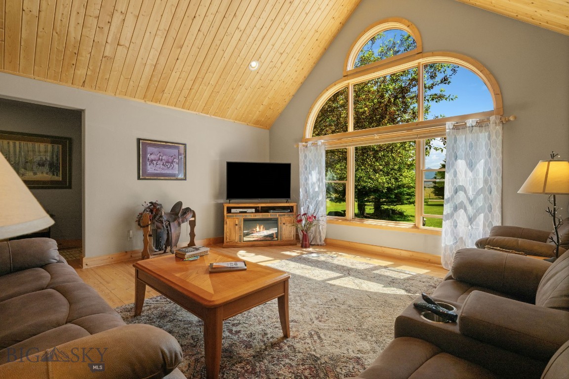 45 Sphinx Mountain Court