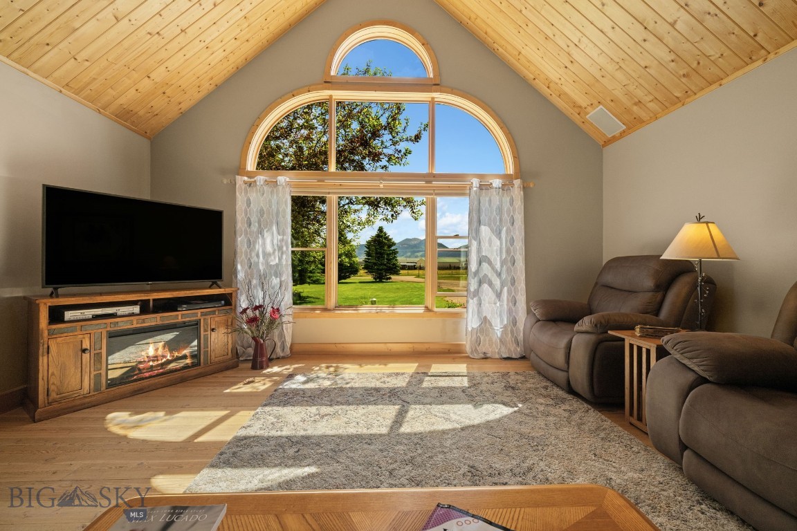 45 Sphinx Mountain Court