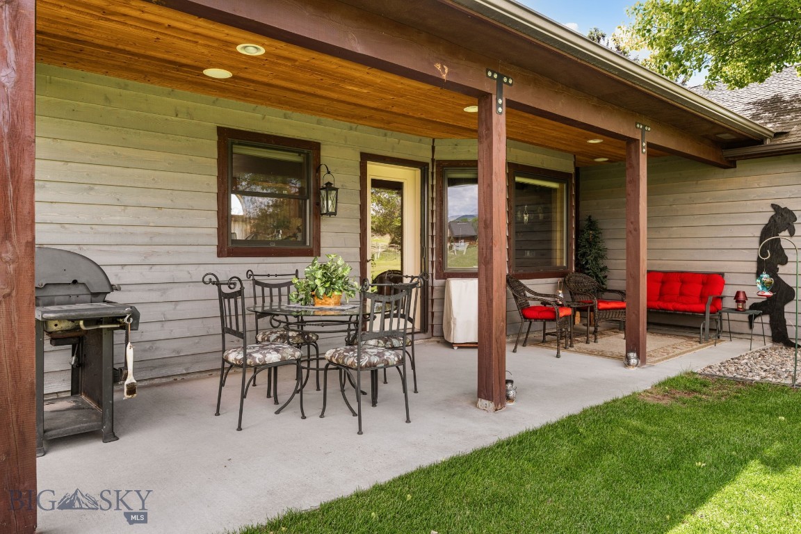 45 Sphinx Mountain Court