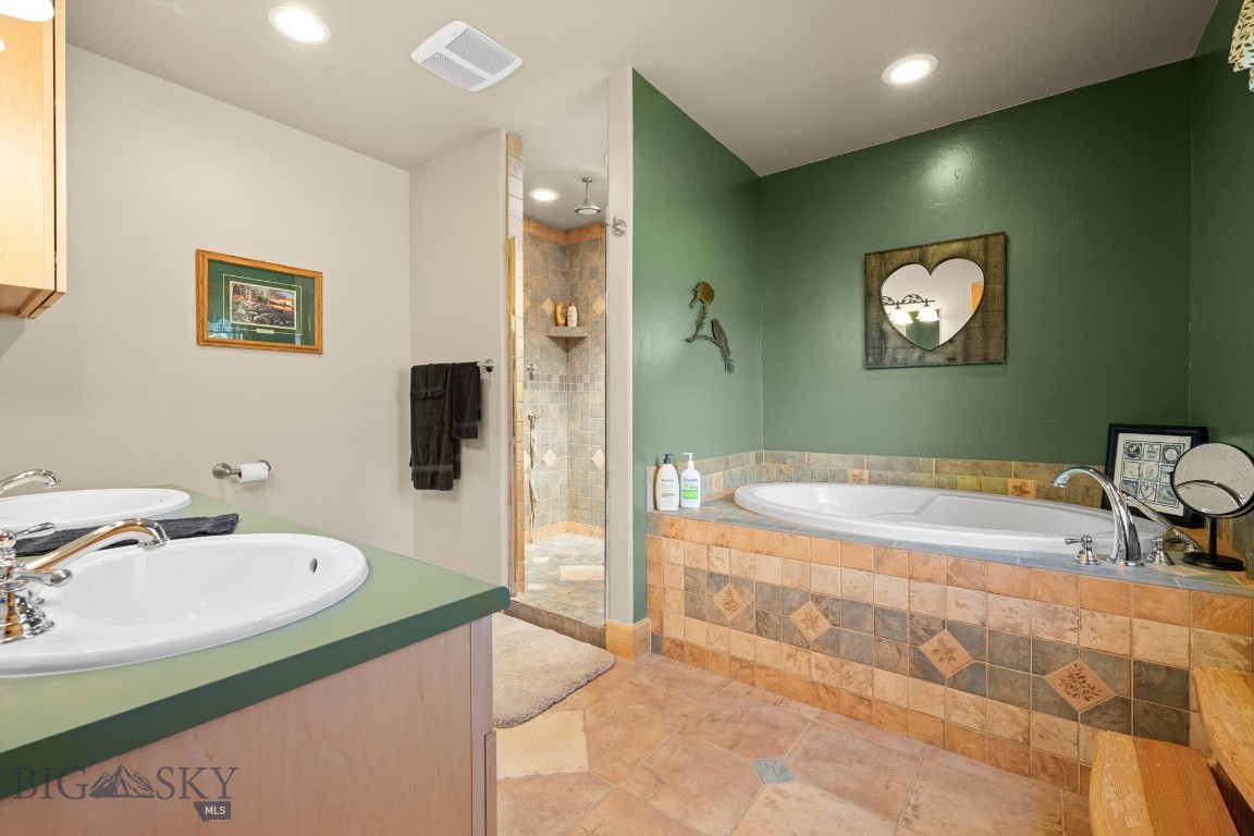 45 Sphinx Mountain Court