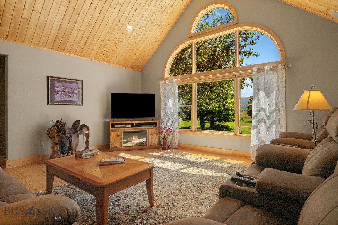 45 Sphinx Mountain Court