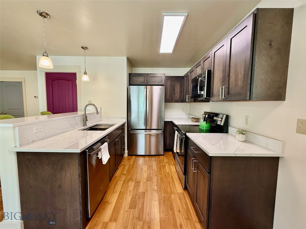 2115 Durston Road 13