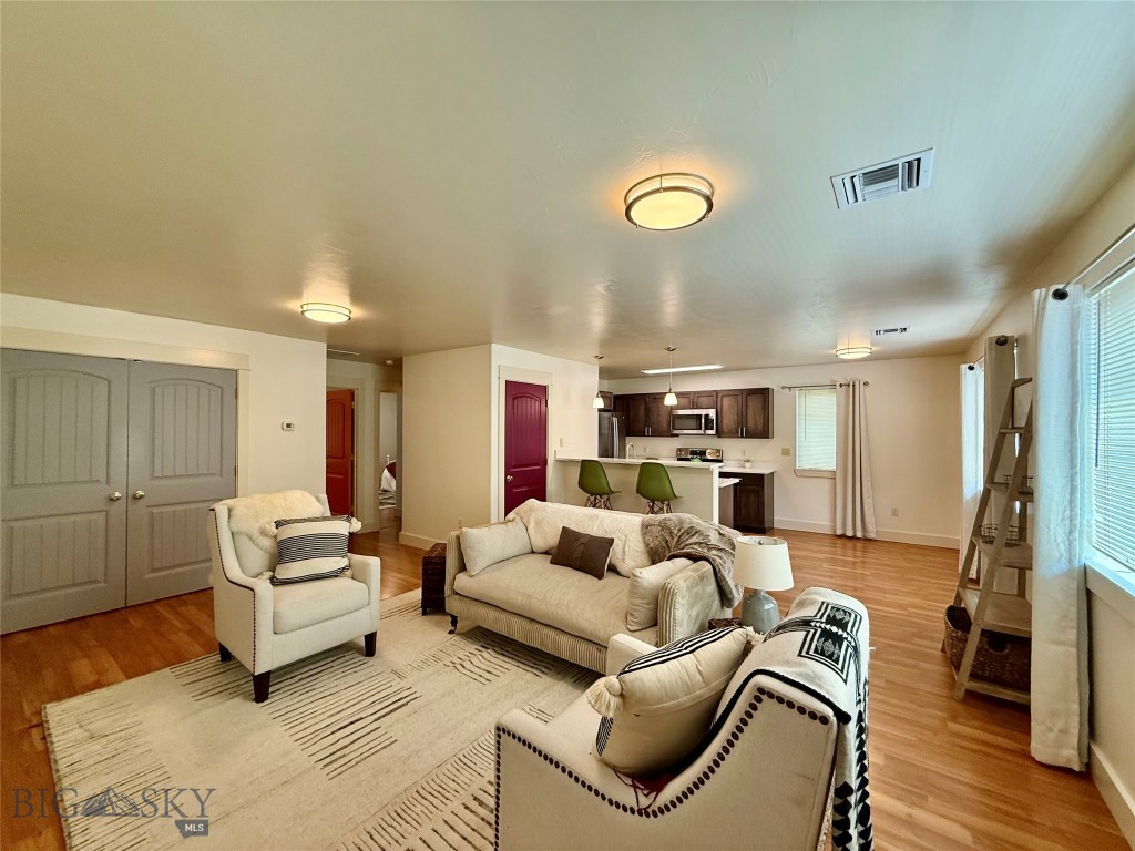 2115 Durston Road 13