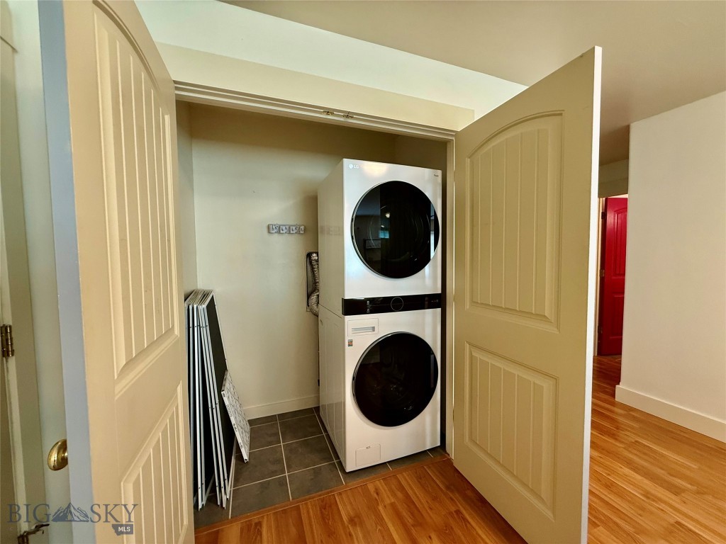2115 Durston Road 13
