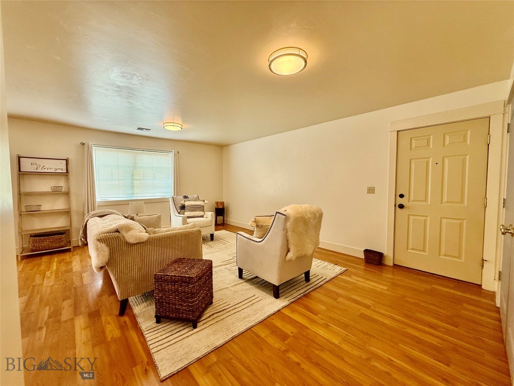 2115 Durston Road 13