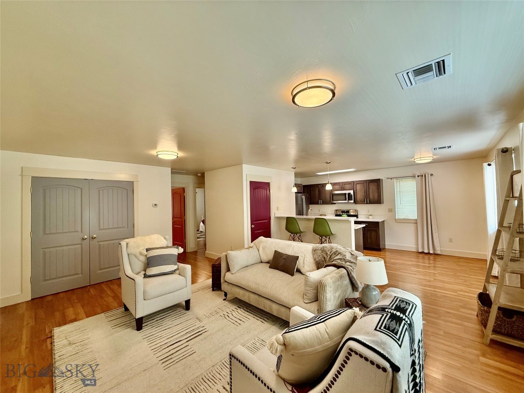 2115 Durston Road 13