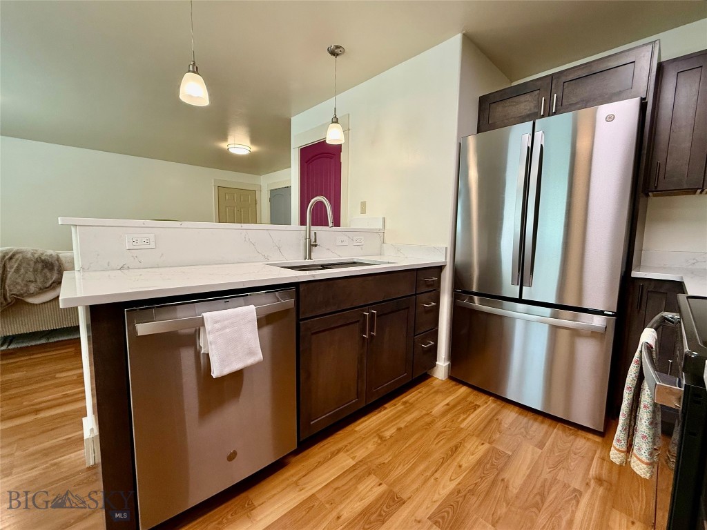2115 Durston Road 13