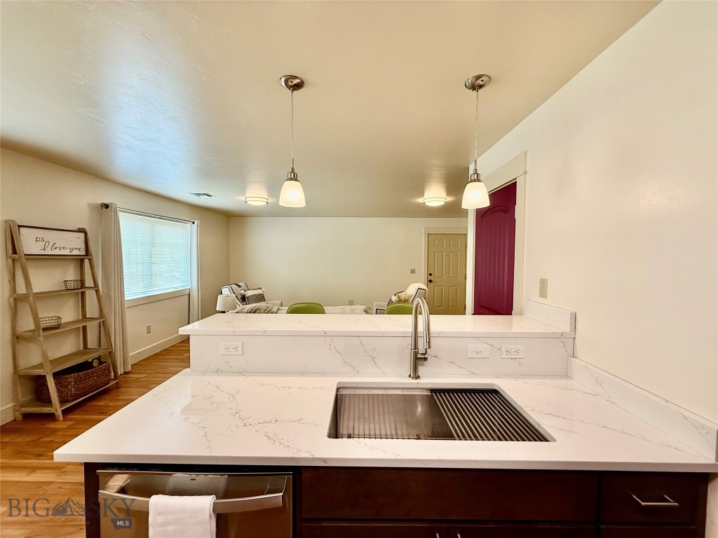 2115 Durston Road 13