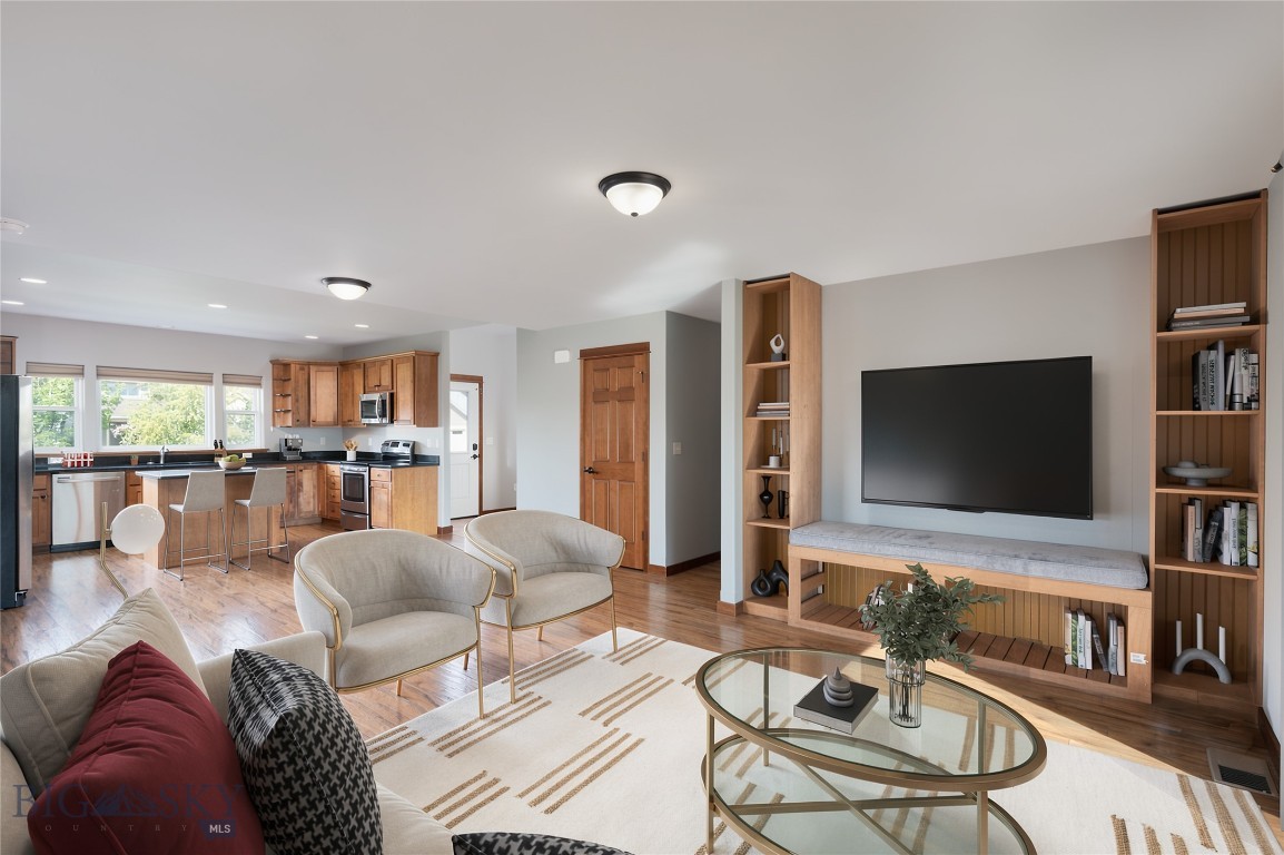 54 Falconers Way