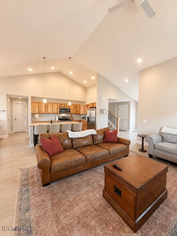1005 Pryor Lane