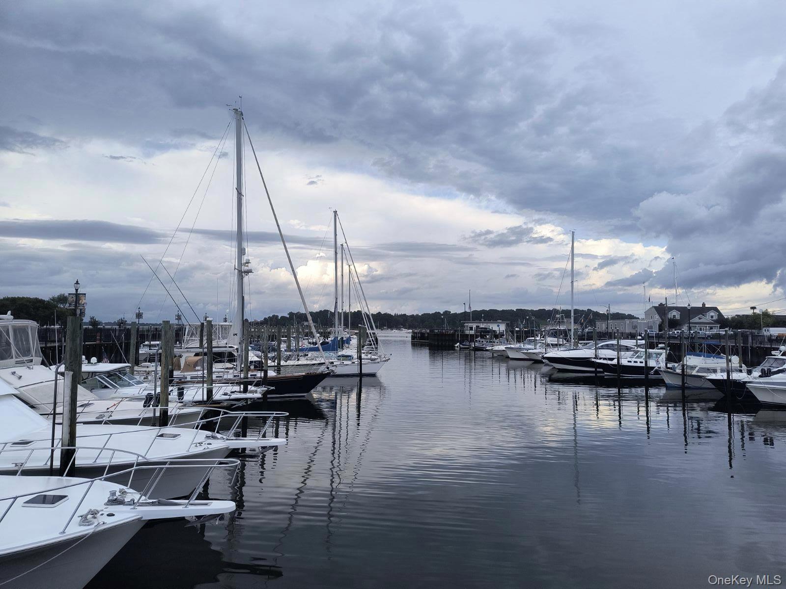 10 Harbour Lane Unit: 4B
