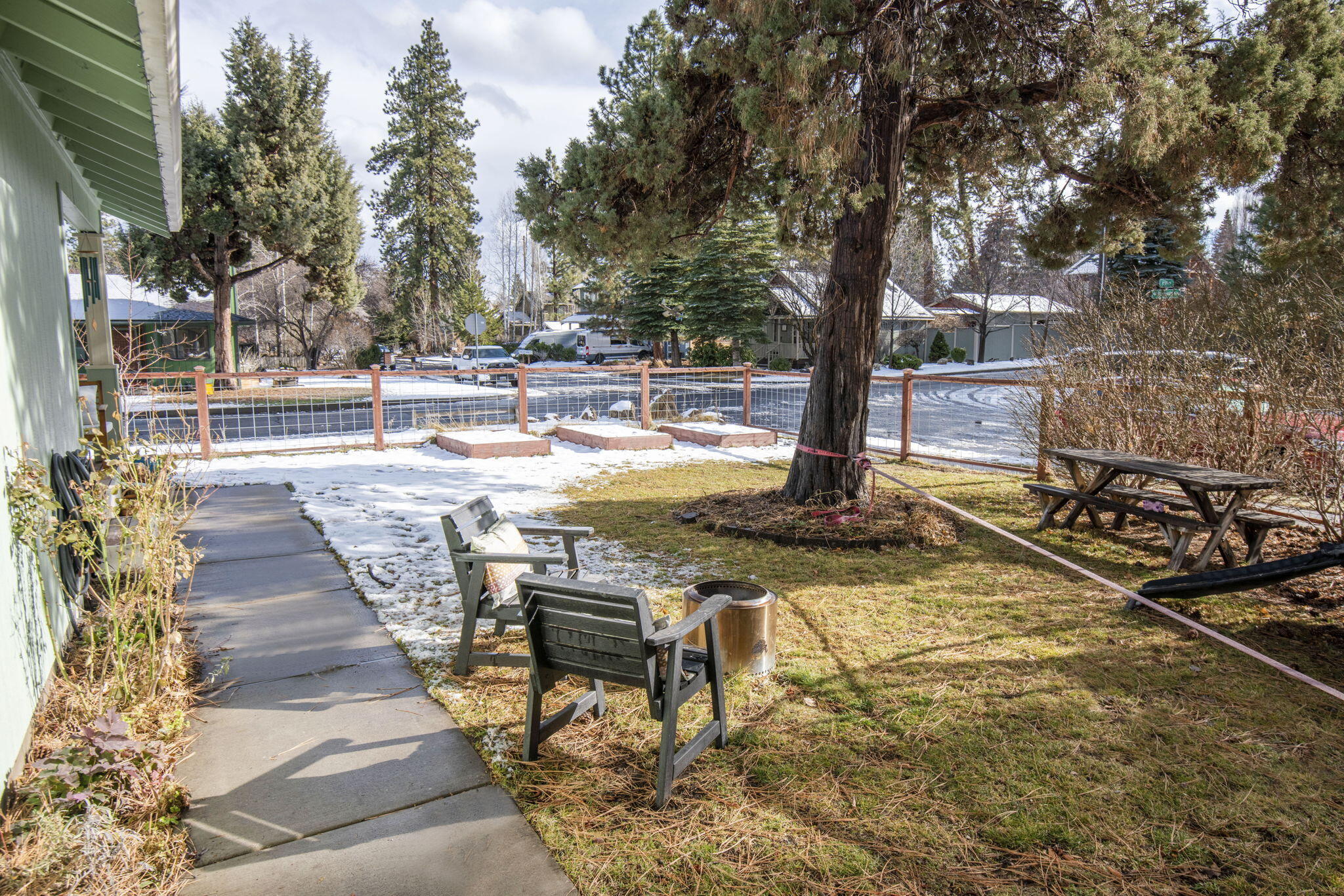 1502 NW Davenport Avenue