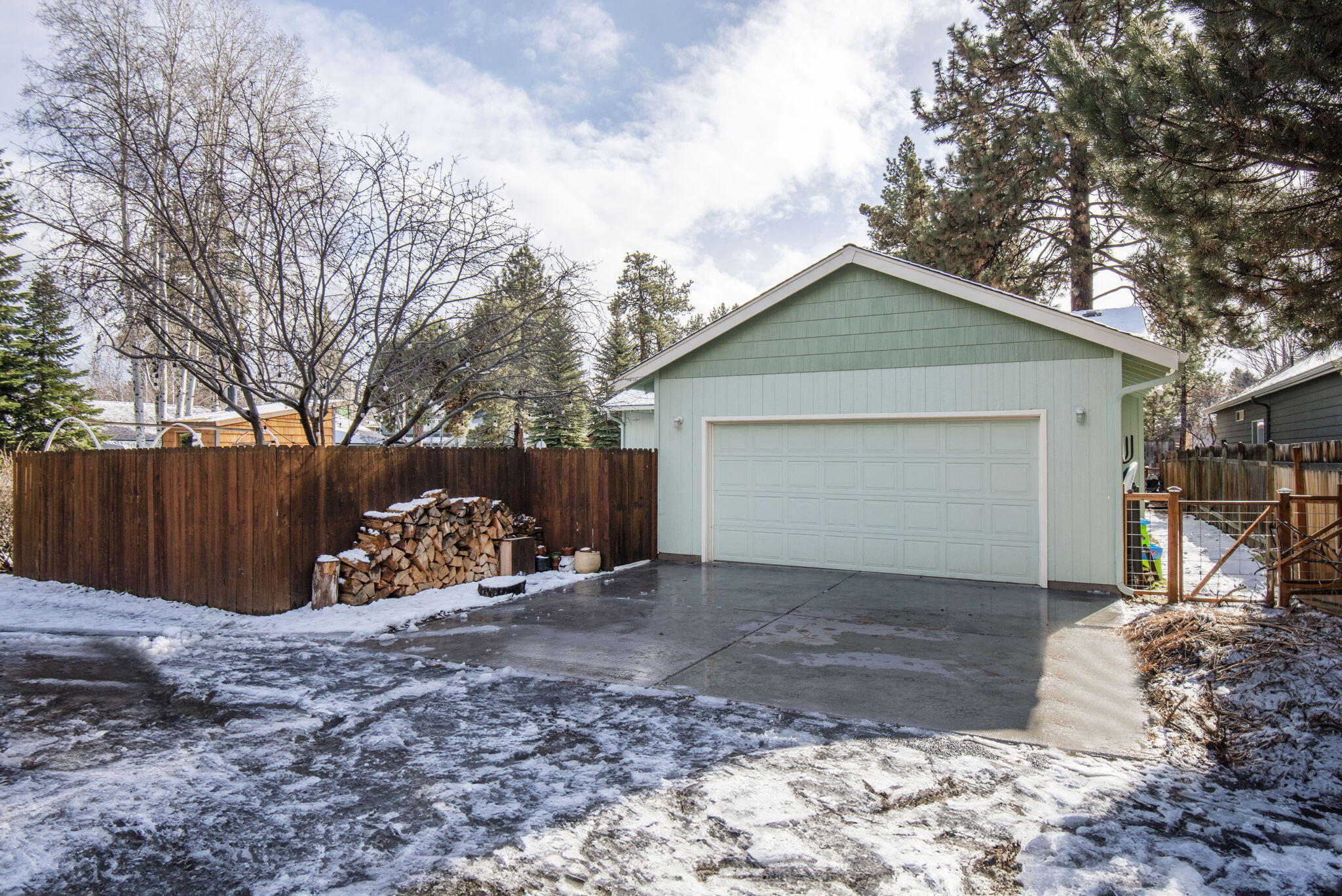 1502 NW Davenport Avenue