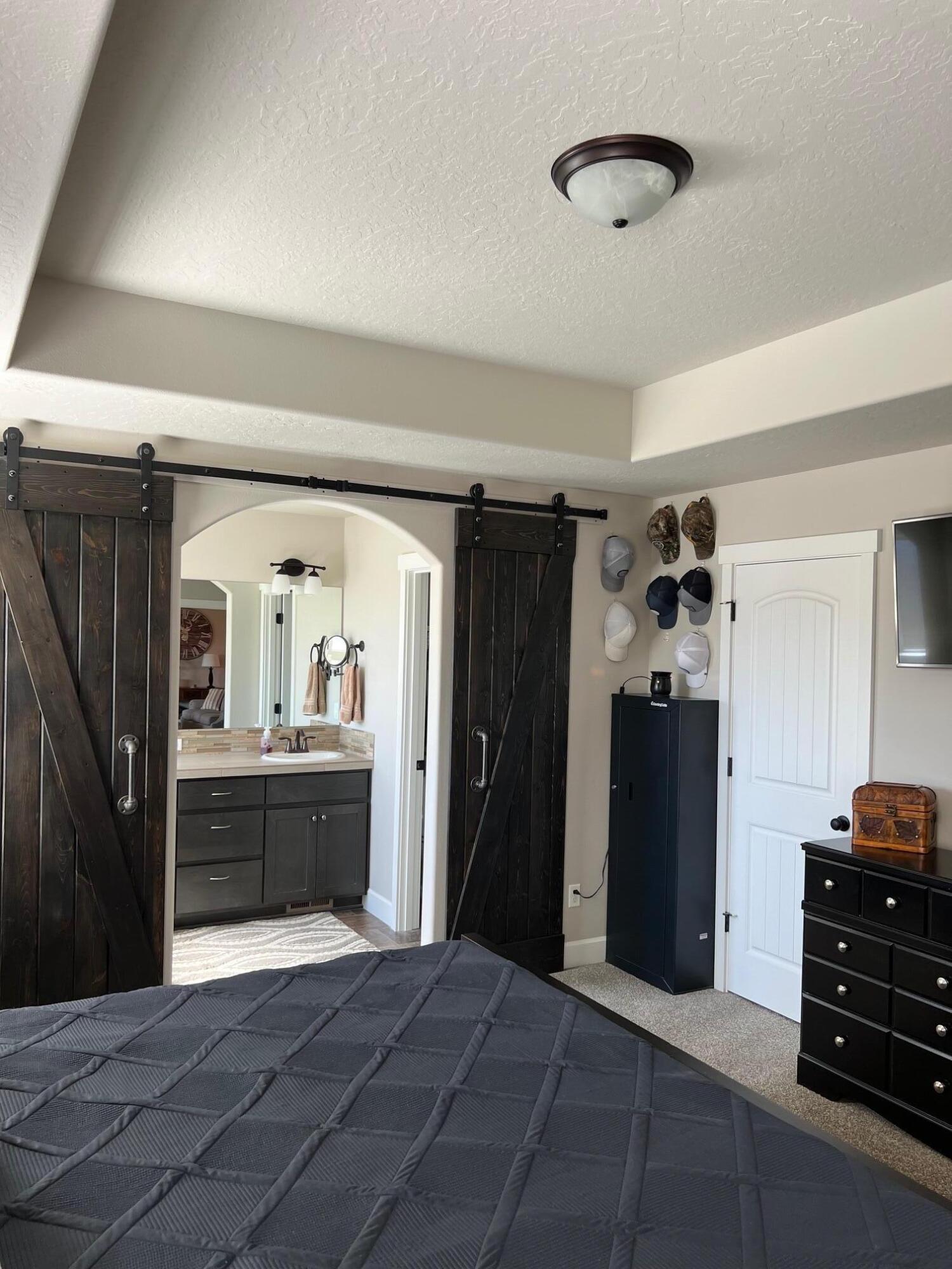 2562 NW Greenwood Avenue