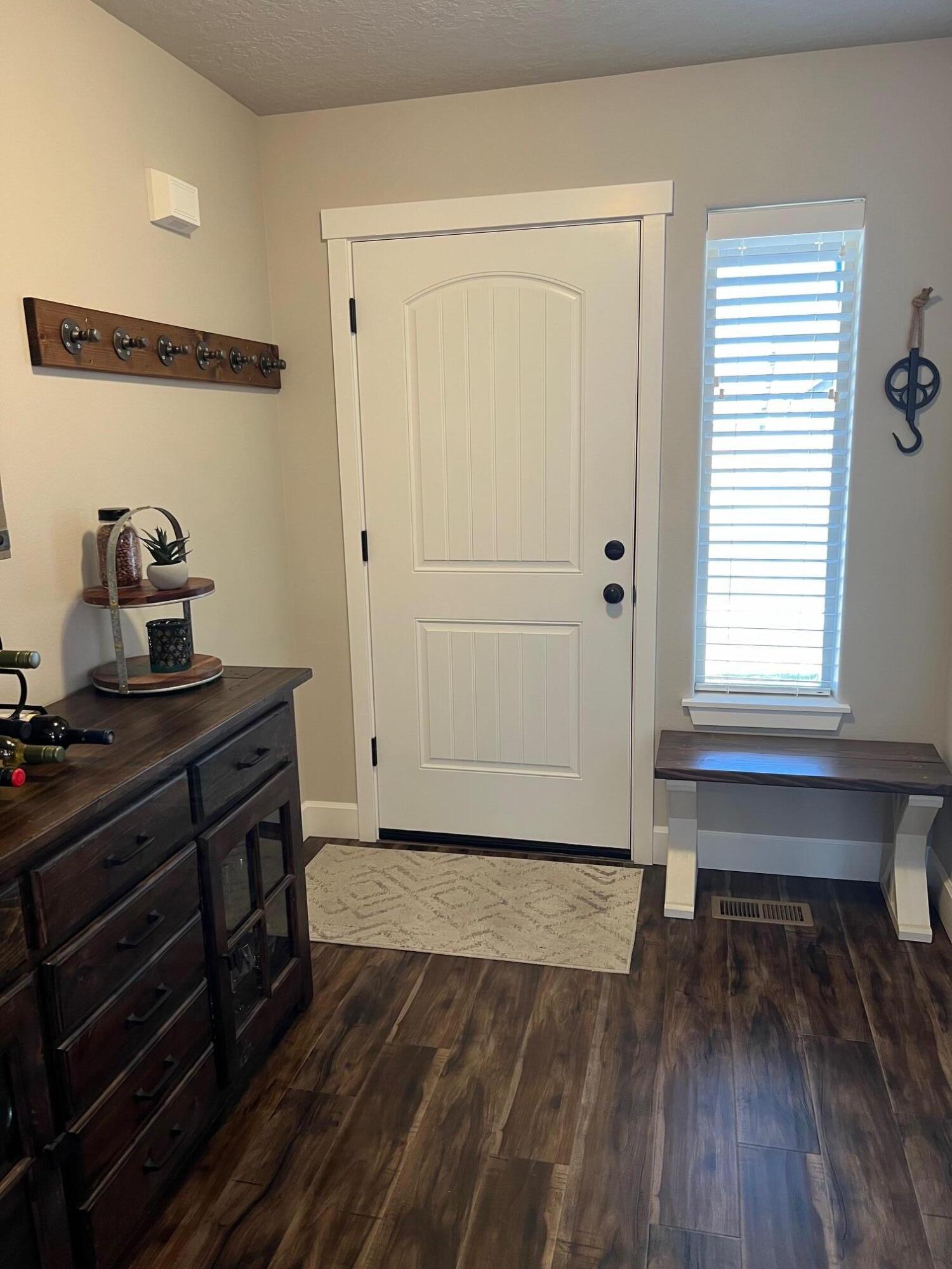 2562 NW Greenwood Avenue