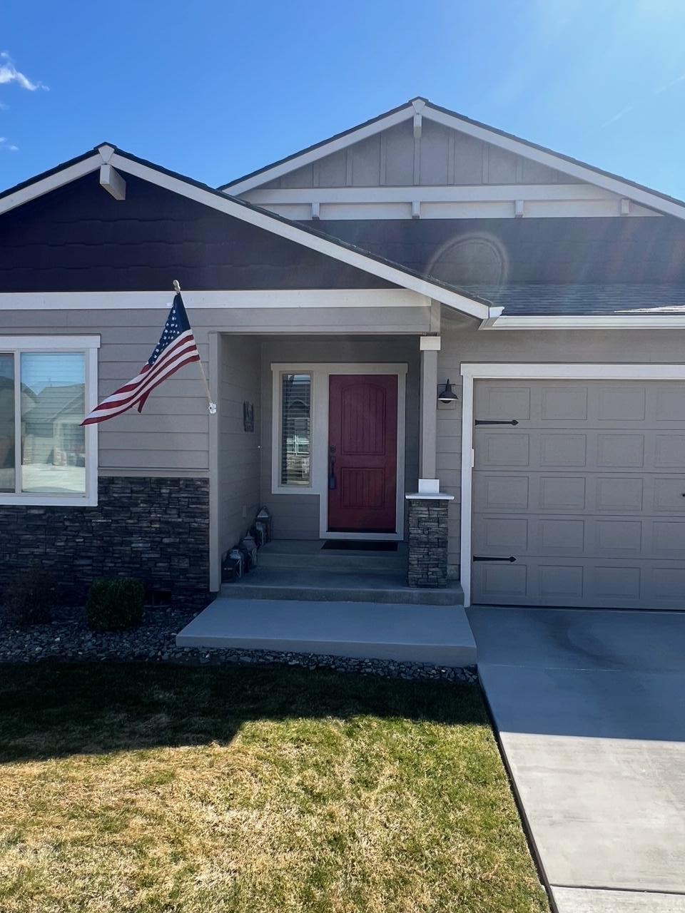 2562 NW Greenwood Avenue