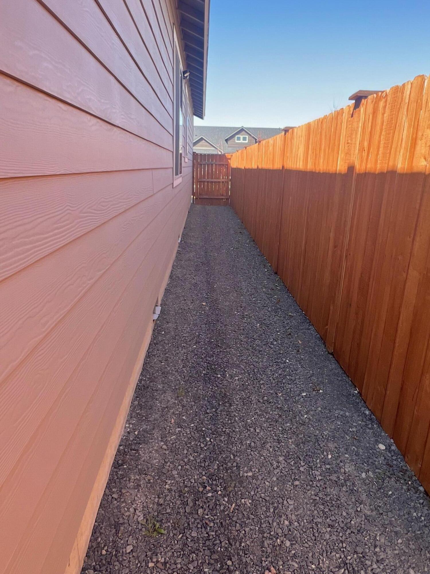 2562 NW Greenwood Avenue