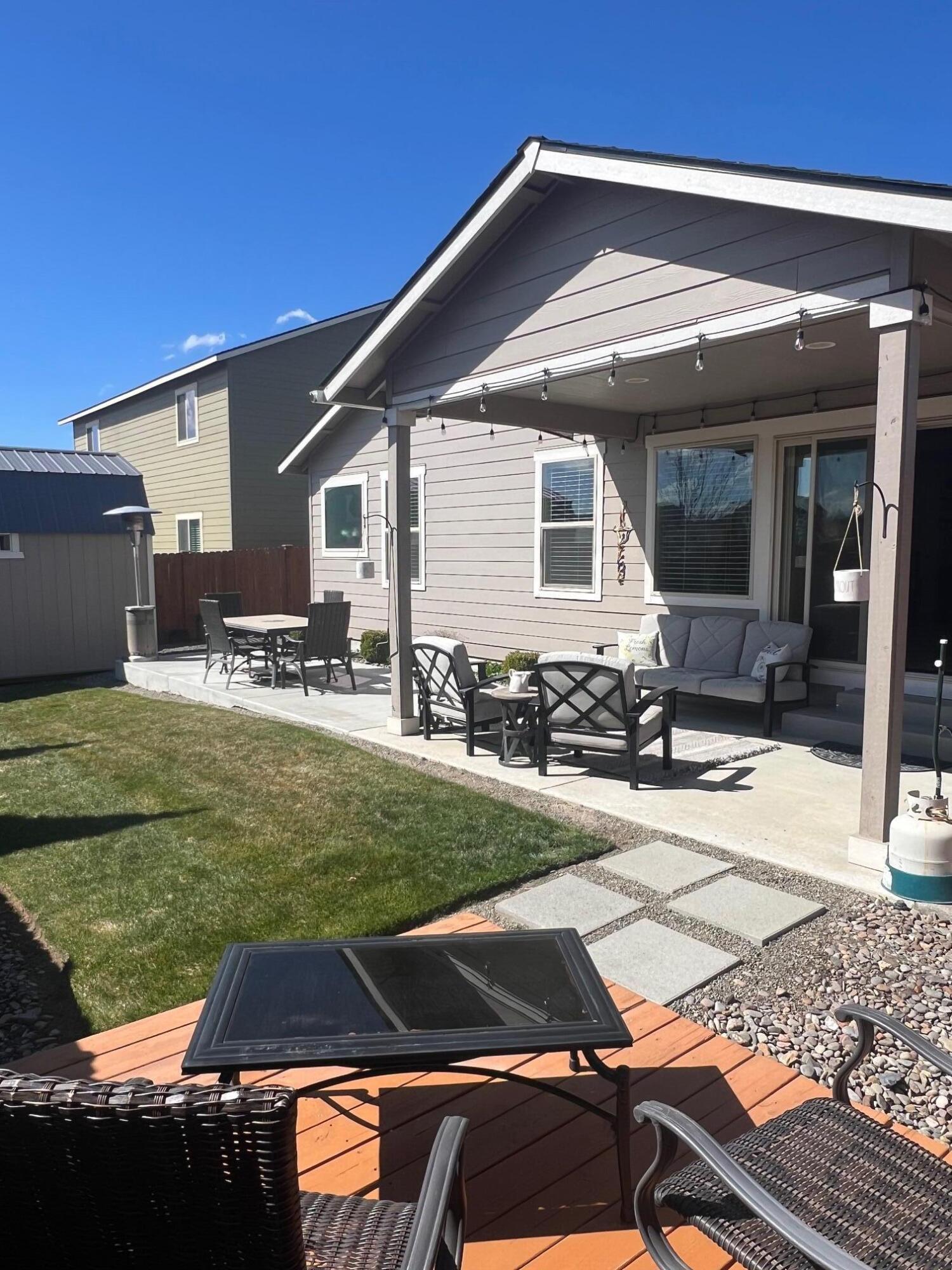 2562 NW Greenwood Avenue