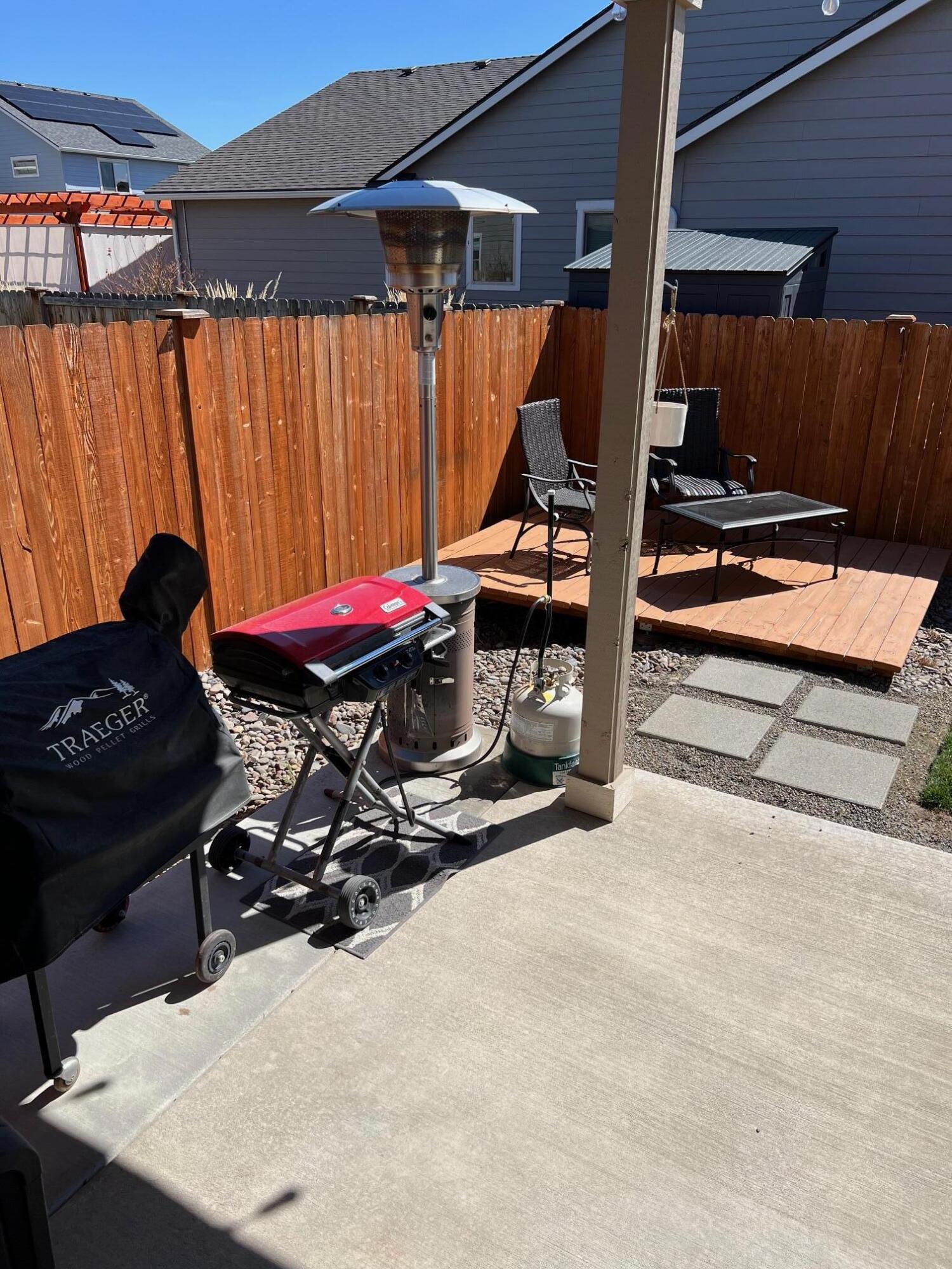 2562 NW Greenwood Avenue