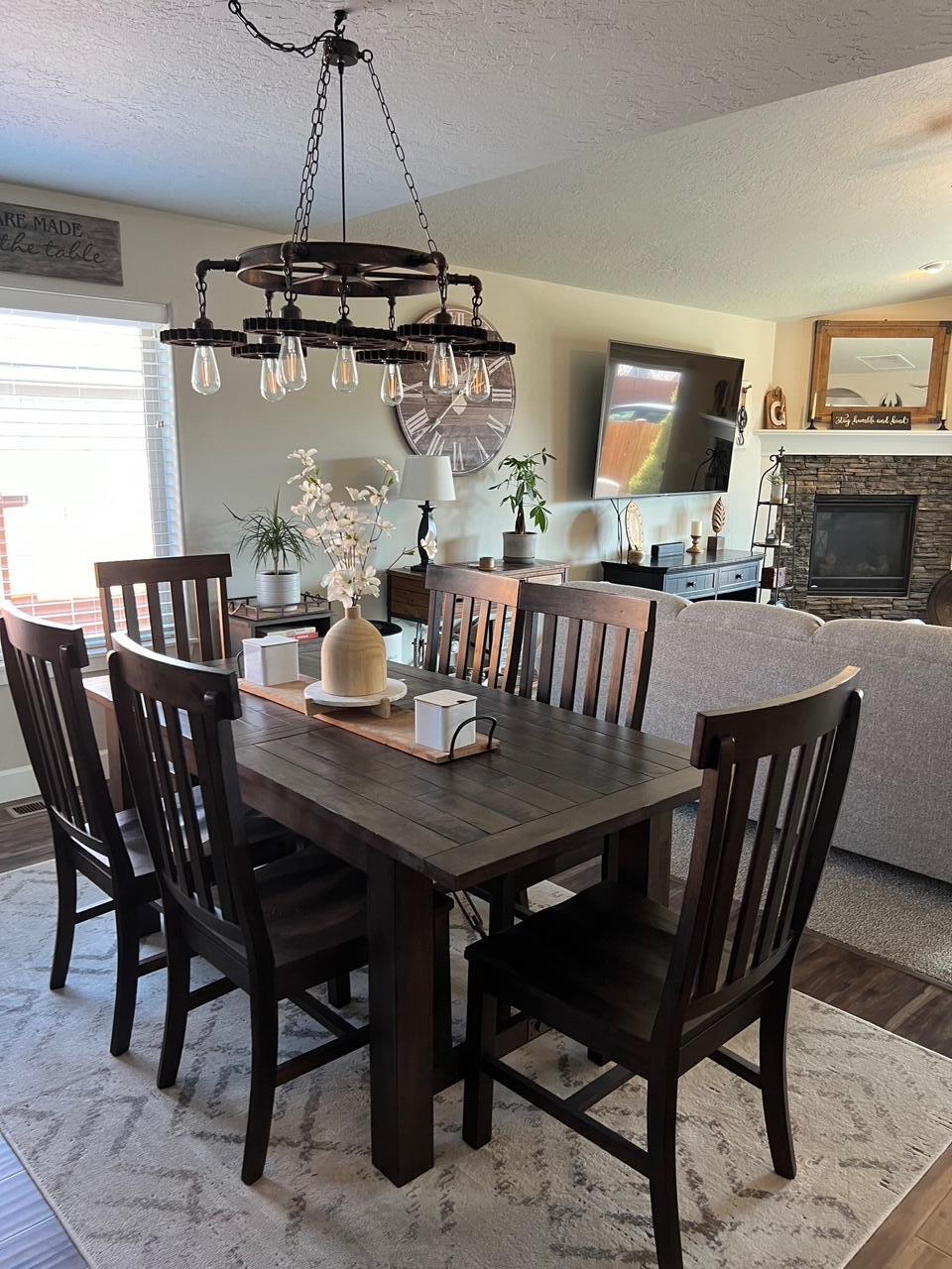 2562 NW Greenwood Avenue