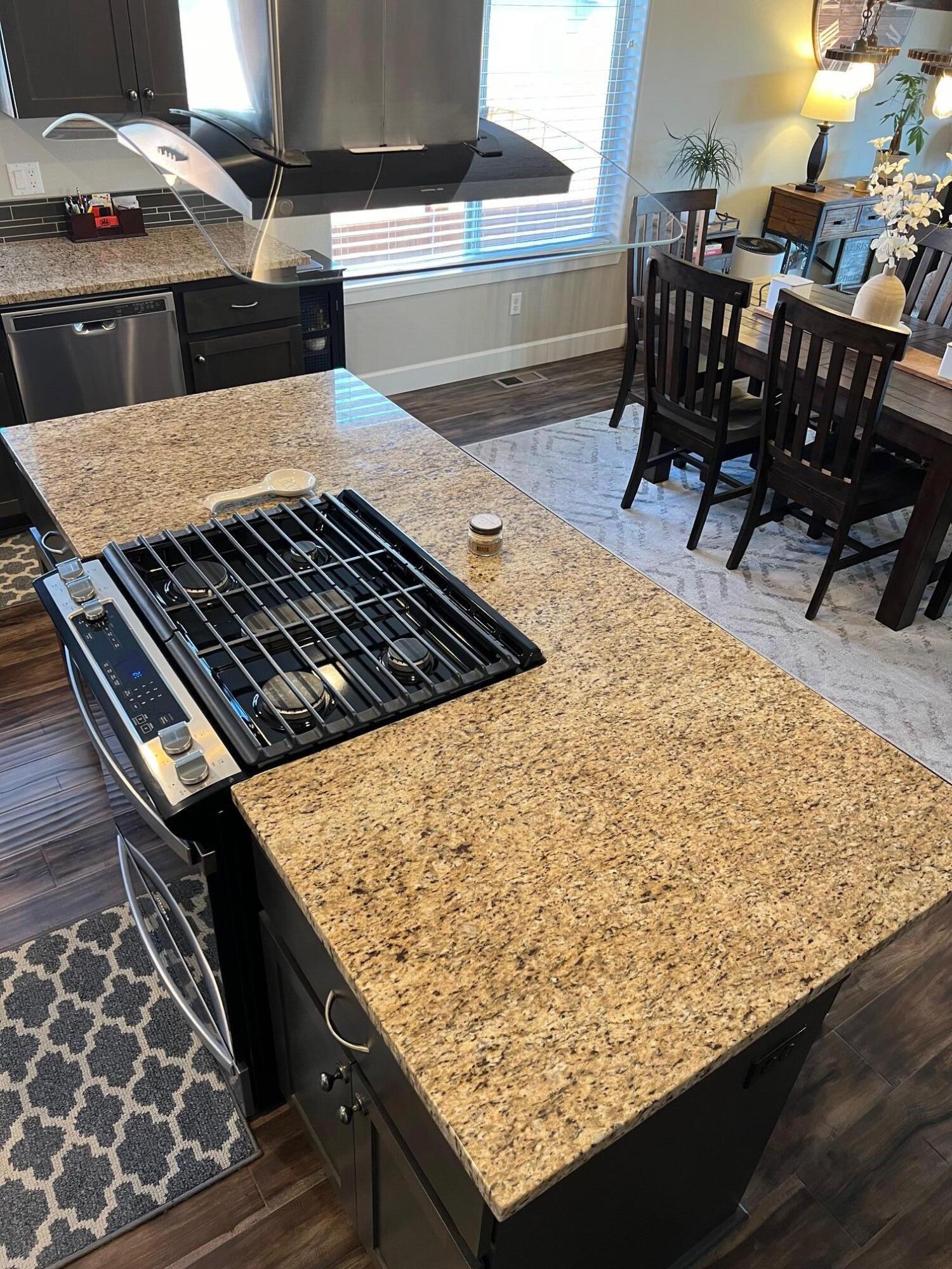 2562 NW Greenwood Avenue