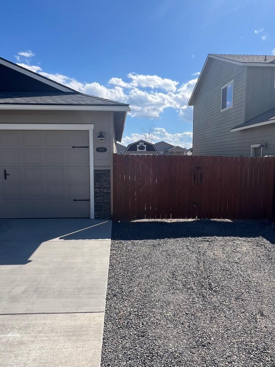 2562 NW Greenwood Avenue