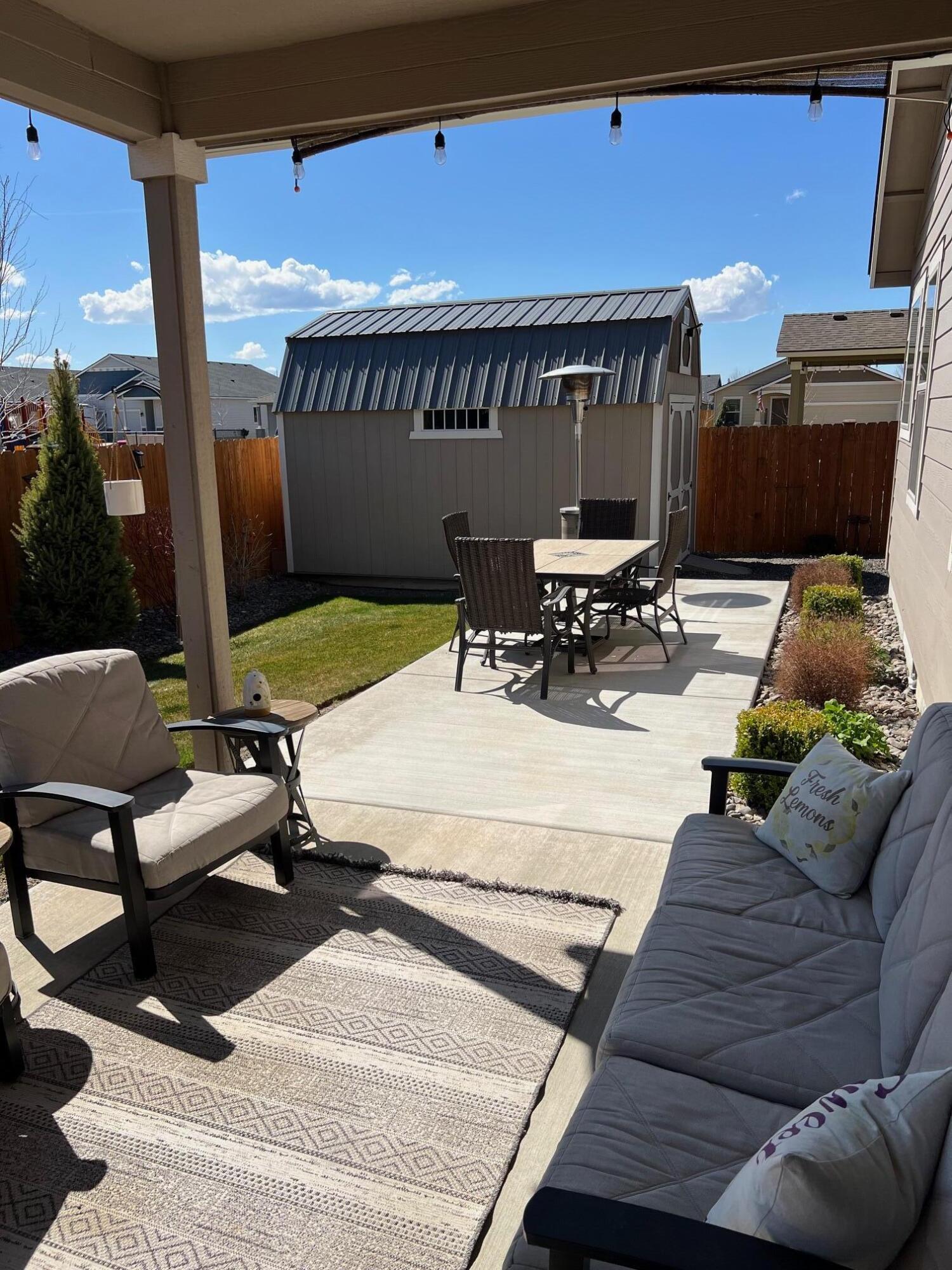 2562 NW Greenwood Avenue