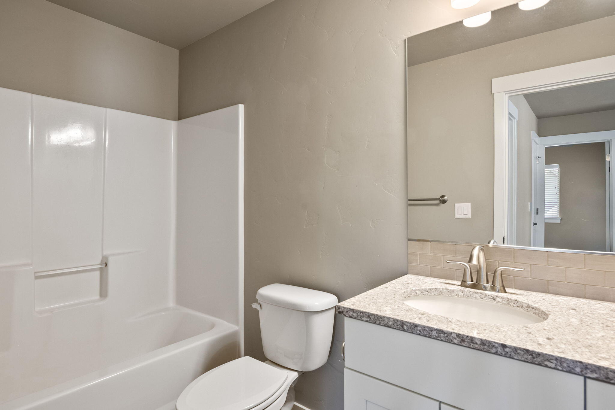 4362 SW Canal Boulevard