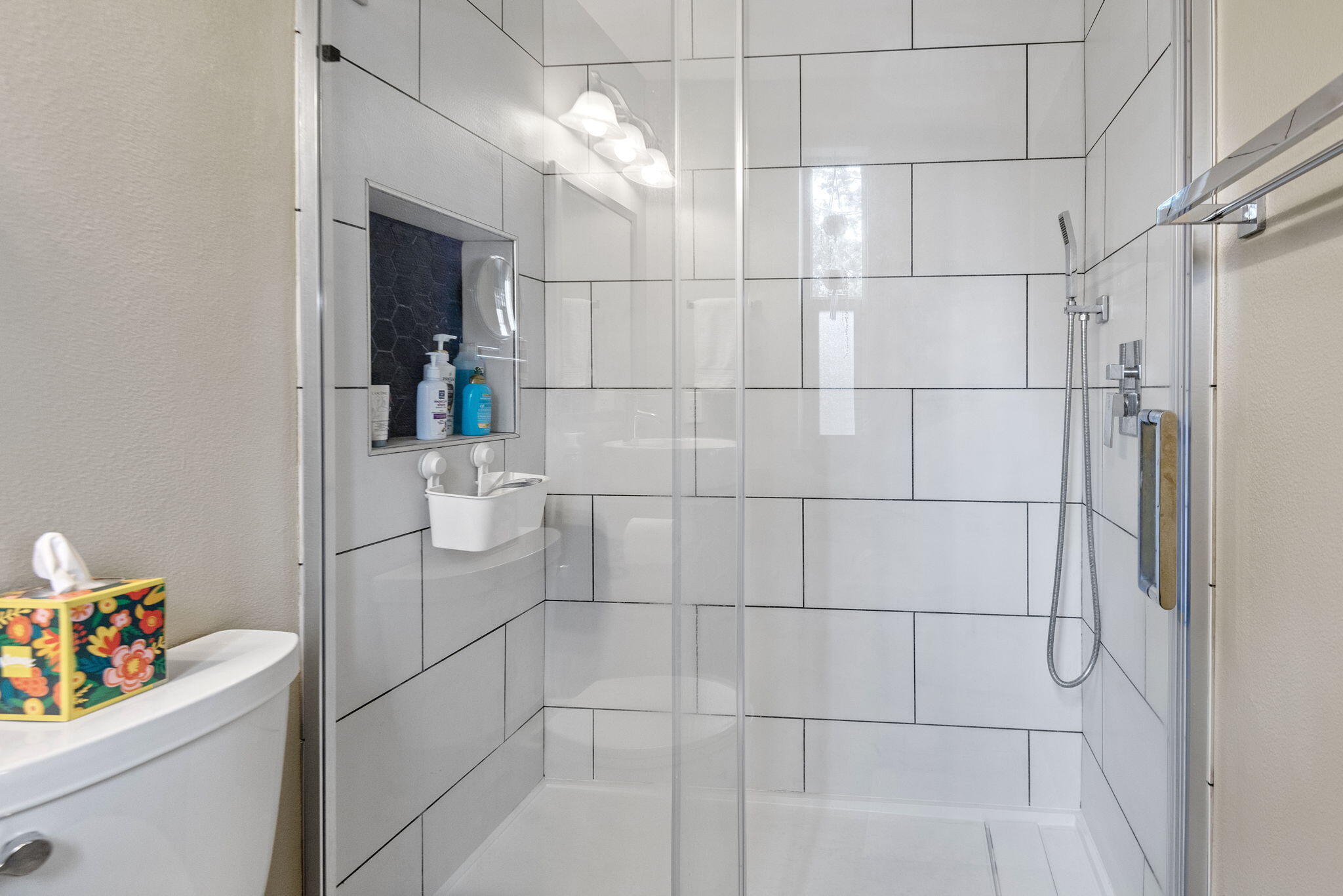 1741 NE Cackler Lane