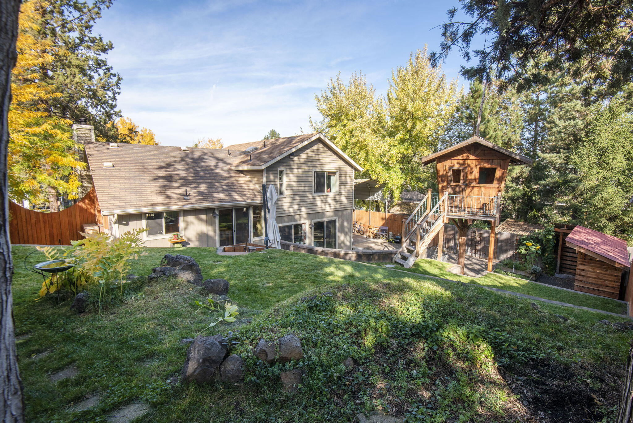 1741 NE Cackler Lane